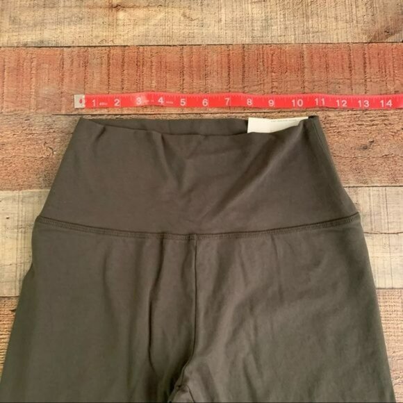NWT Aerie OFFLINE Leggings - Size M | High Rise | Olive Green - Picture 6 of 9